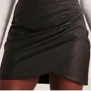 Abercrombie & Fitch vegan leather miniskirt black XS